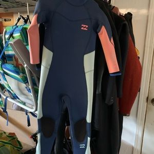 Billabong 3/2 wetsuit size T6,